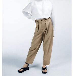 ZARA NWT Khaki Bubble/Barrel Pleated Waist Ankle Slacks Size Large
